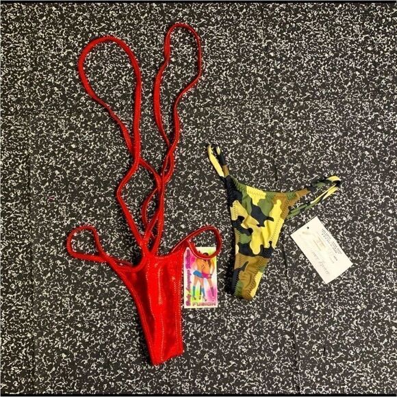 Colorful thongs  - Picture 1 of 4